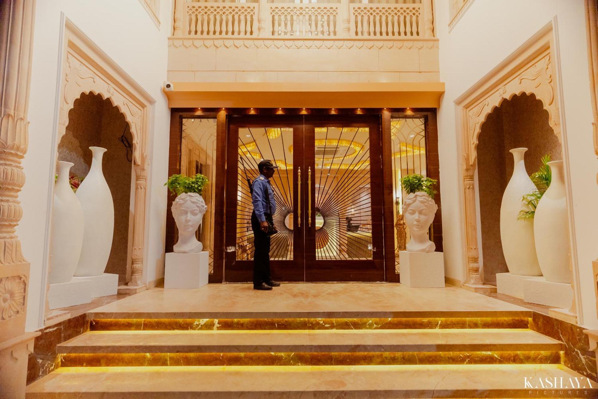 Hotel Ratan Mahal Datia Ngoại thất bức ảnh